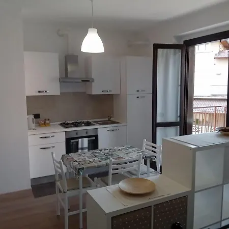 Casa Stefania 3 * Mandello del Lario